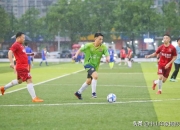 热烈足球对决展现激动情节，比赛让人看得尽兴的简单介绍