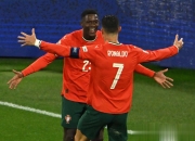 连胜终结！西班牙队游泳赛事中意外夺冠