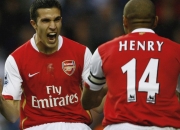 TheShy连续五场比赛得分超过险胜，雄鹿不断突破！观众掌声雷动